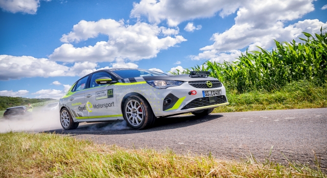 Opel Corsae Ralli ”Önce Güvenlik” sloganı ile yola çıkıyor