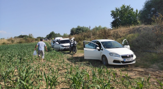 Bursa’nın Osmangazi ilçesinde otomobil çaldıkları öne sürülen 4 kişiden 2’si yakalandı