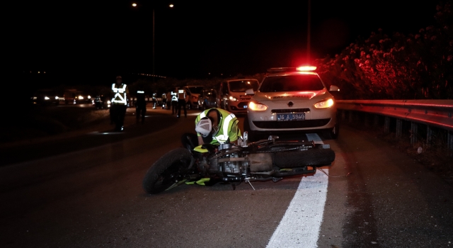 Bursa’da bariyerlere çarpan motosikletin sürücüsü öldü