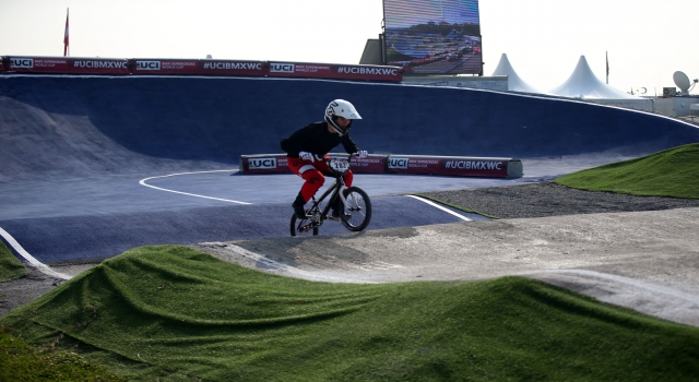 BMX Süper Kross Dünya Kupası 8. tur yarışları Sakarya’da başladı