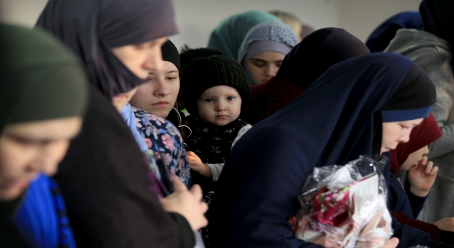 Savaşın göçe zorladığı kadınlar, çocuklarına hem annelik hem babalık yapıyor