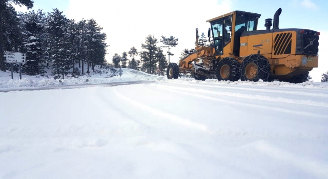 Bursa’da kar nedeniyle kapanan 531 mahalle yolu ulaşıma açıldı