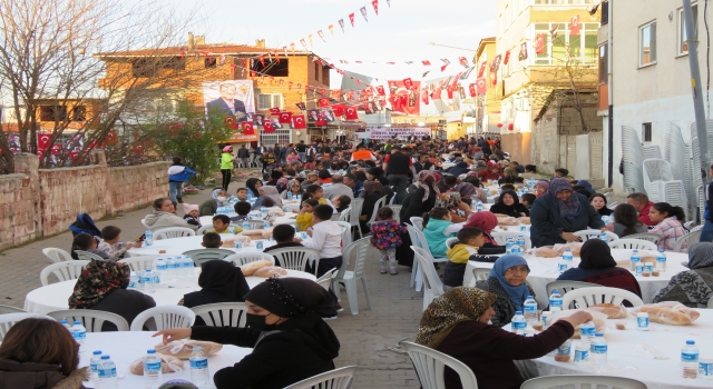 Kırklareli Valisi Bilgin Roman vatandaşlarla iftarda buluştu