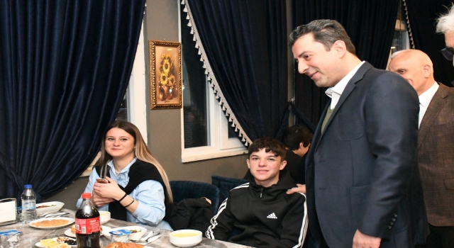 İl Milli Eğitim Müdürü Savaşçı, lise öğrencileriyle iftar yaptı