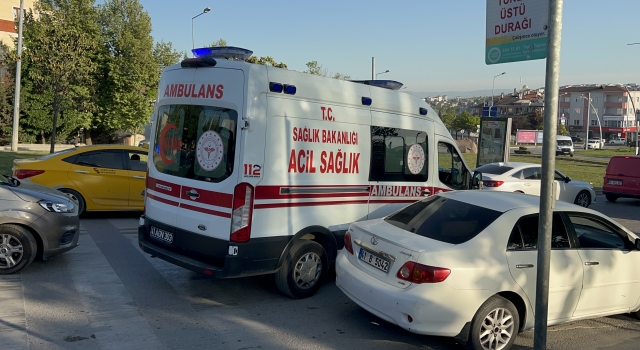 Kocaeli’de otomobilin çarptığı çocuk yaralandı