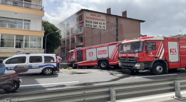 Kadıköy’de metruk binada yangın