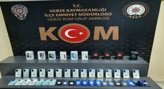 Kocaeli’de 46 kaçak cep telefonu ele geçirildi