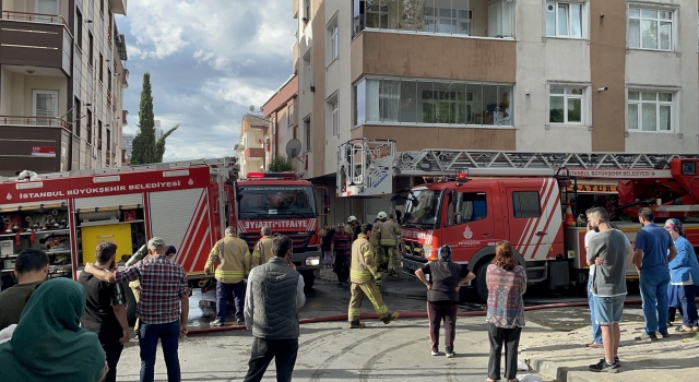 Sultangazi’de bir evde çıkan yangın hasara yol açtı