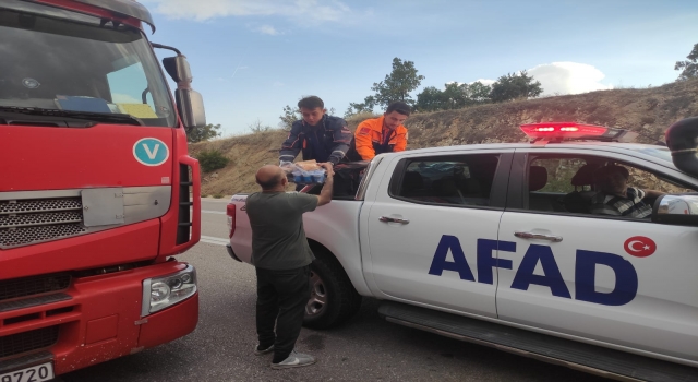 AFAD’dan sınır kapısında bekleyen tır şoförlerine kumanya ikramı