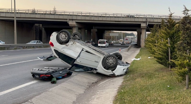 Kocaeli’de 2 otomobilin çarpıştığı kazada 4 kişi yaralandı