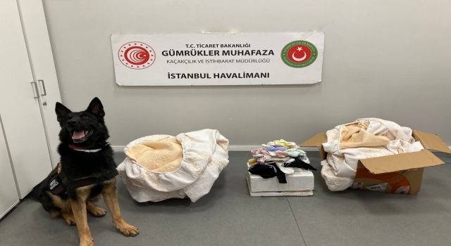 İstanbul Havalimanında bebek kıyafetine emdirilmiş 14,9 kilogram uyuşturucu bulundu