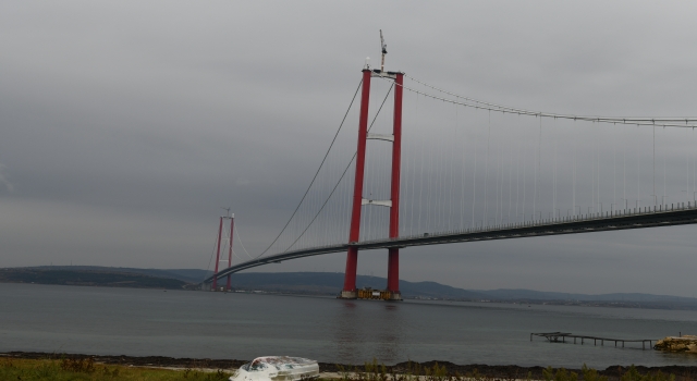 1915 Çanakkale Köprüsü’nün kulelerine top mermisi figürleri yerleştiriliyor