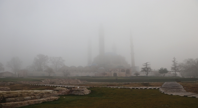 Edirne’de sis etkili oldu