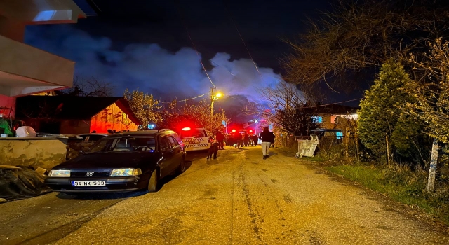 Sakarya’da evde çıkan yangın söndürüldü