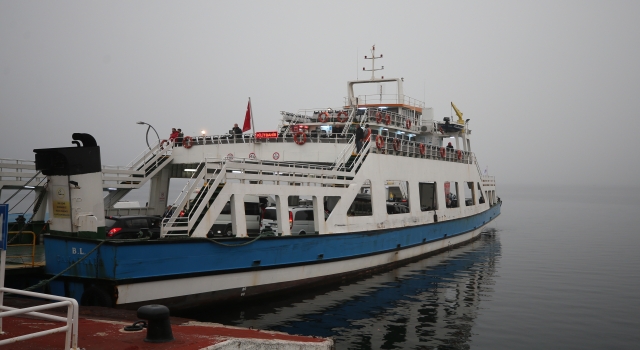 Çanakkale Boğazı yoğun sis nedeniyle transit gemi geçişlerine kapatıldı