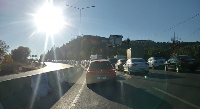 Mudanya’daki trafik kazası nedeniyle ulaşım aksadı