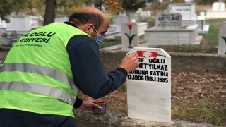 Süloğlu’ndaki mezar taşlarında bakım ve yenileme çalışması 