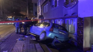 Bursa’da otomobilin çarptığı kadın ağır yaralandı