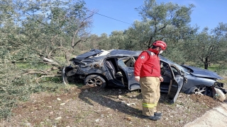 Balıkesir’de şarampole devrilen otomobilde 4 kişi yaralandı