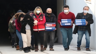 Balıkesir merkezli 3 ildeki dolandırıcılık operasyonunda yakalanan 23 şüpheli adliyeye sevk edildi