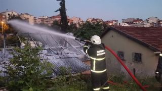 Kocaeli’de bir evde çıkan yangın söndürüldü