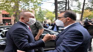 Bakanlar Mevlüt Çavuşoğlu ve Fatih Dönmez, Bilecik’te STK temsilcileriyle bir araya geldi