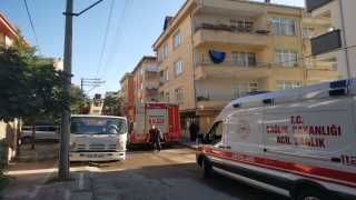 Çayırova’da apartman dairesinde çıkan yangın hasara neden oldu