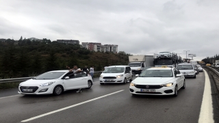 GÜNCELLEME Anadolu Otoyolu’nun Kocaeli kesiminde zincirleme kaza İstanbul yönünde ulaşımı aksattı