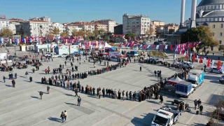 Bağcılar’da 15 bin kişiye hamsi ikram edildi