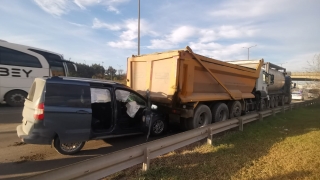 Anadolu Otoyolu’ndaki zincirleme trafik kazasında 2 kişi yaralandı