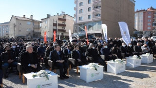 Dursunbey ilçesinde doğal gaz meşalesi yandı