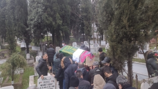 Kartal’da silahlı saldırı sonucu yaşamını yitiren hemşire için cenaze namazı kılındı