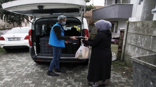 Sakarya’daki Aşevi, bir ayda 600 öğün yemeği ihtiyaç sahiplerine ulaştırdı