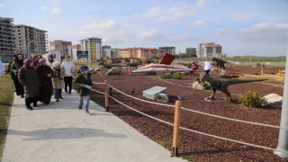 Savaş mağduru çocuklar anneleriyle Edirne’deki çocuk müzesini gezdi