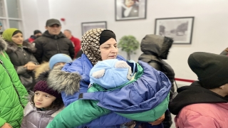 Ukrayna’dan gelen Ahıska Türkleri savaşta bıraktıkları çocukları için gözyaşı döktü