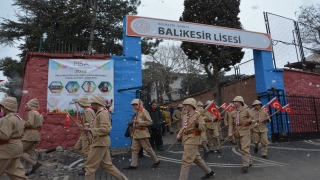 Balıkesir Lisesinin şehit izcileri temsili uğurlama töreniyle anıldı