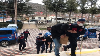 Bilecik’te köydeki konteynerden tarım aletlerini çaldıkları iddiasıyla 4 şüpheli tutuklandı