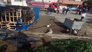 Osmaneli’de garajda çıkan yangında bir araç hasar gördü