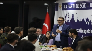 Enerji ve Tabii Kaynaklar Bakanı Dönmez, Bilecik’te gençlerle sahur yaptı