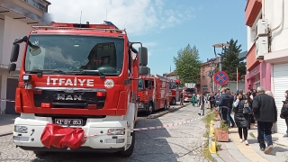 Gölcük’te apartmanda çıkan yangın söndürüldü