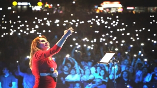 Sanatçı Funda Arar, Kırklareli’nde konser verdi