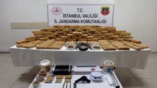 İstanbul’da düzenlenen operasyonda 120 kilogram eroin ele geçirildi