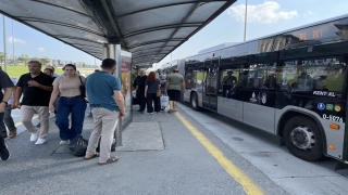 Cevizlibağ Metrobüs Durağı beton yol çalışması sebebiyle Söğütlüçeşme yönüne kapatıldı