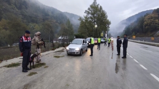 Bursa’da jandarma uygulamasında aranması olan 16 şüpheli yakalandı