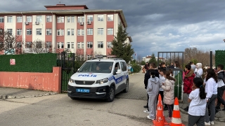 Bursa’da gıda zehirlenmesi şüphesiyle 8 öğrenci hastaneye kaldırıldı