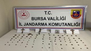 Bursa’da tarihi madeni para satmaya çalışan 2 şüpheli yakalandı