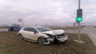 Tekirdağ’da iki otomobilin çarpıştığı kazada 3 kişi yaralandı