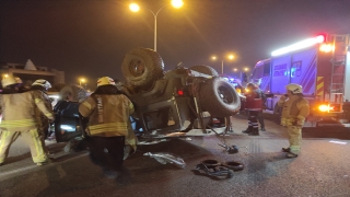 Sancaktepe’de otomobille çarpışan cipin sürücüsü yaralandı