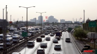 İstanbul'un ana arterlerinde trafik yoğunluğu