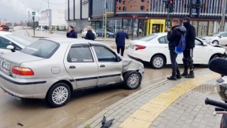 İnegöl’deki trafik kazasında 1 kişi yaralandı